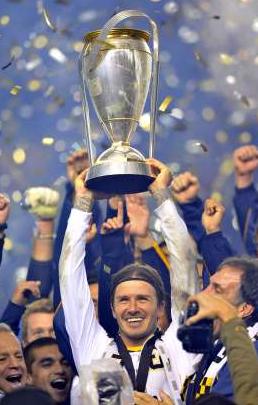 足球之父贝克汉姆,足球巨星贝克汉姆的传奇的人生