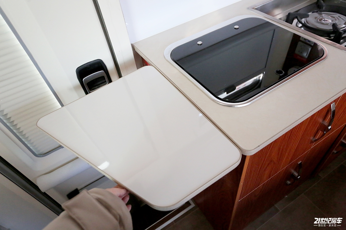 最便宜五十铃700p房车价格,2021款五十铃700p无疆四驱房车