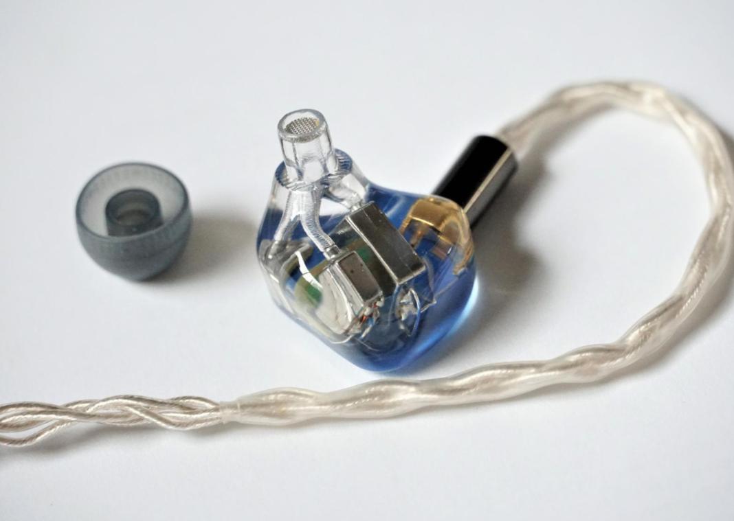 索尼ier-z1r手机能推吗,索尼ierz1r价格坚挺