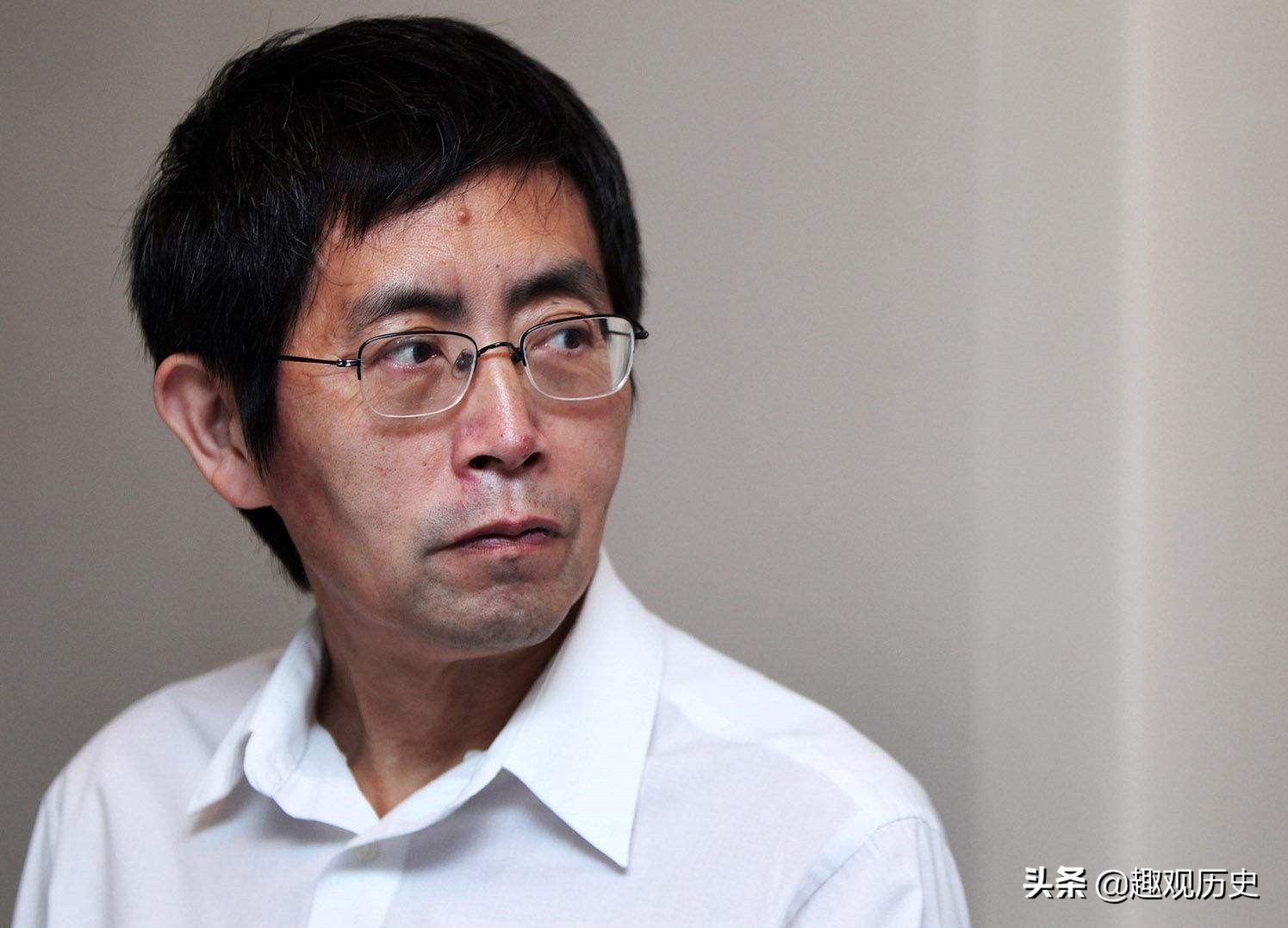 北岛一字诗《生活》，短短一字却直指人心，是杰作还是哗众取宠？