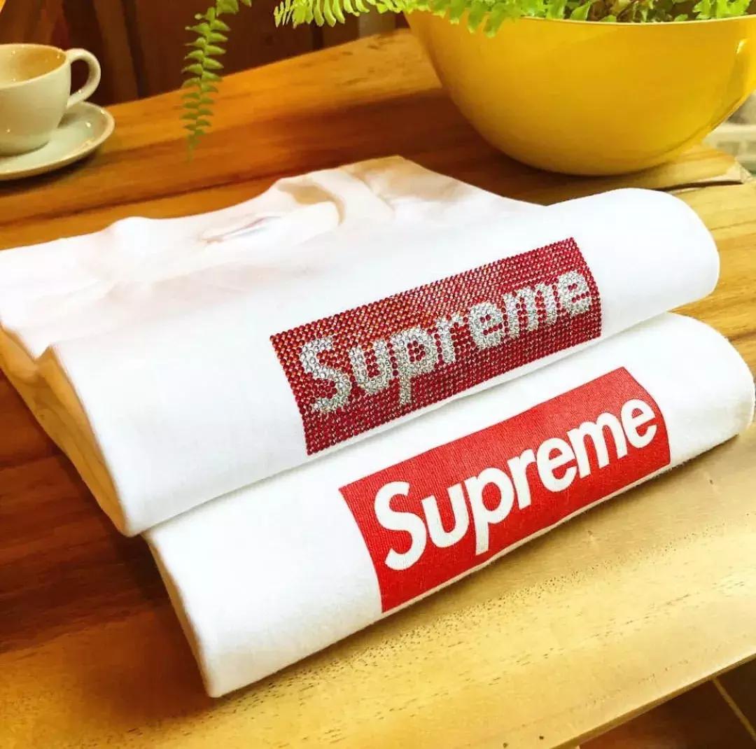 穿着大logo装潮人说的就是你吧！