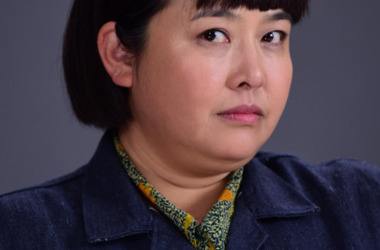 一个女人两个男人三个孩子，《我的小姨》何不改名《我的绿茶》？