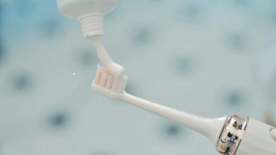 手动牙刷还是电动牙刷好,手动牙刷和电动牙刷刷牙的区别