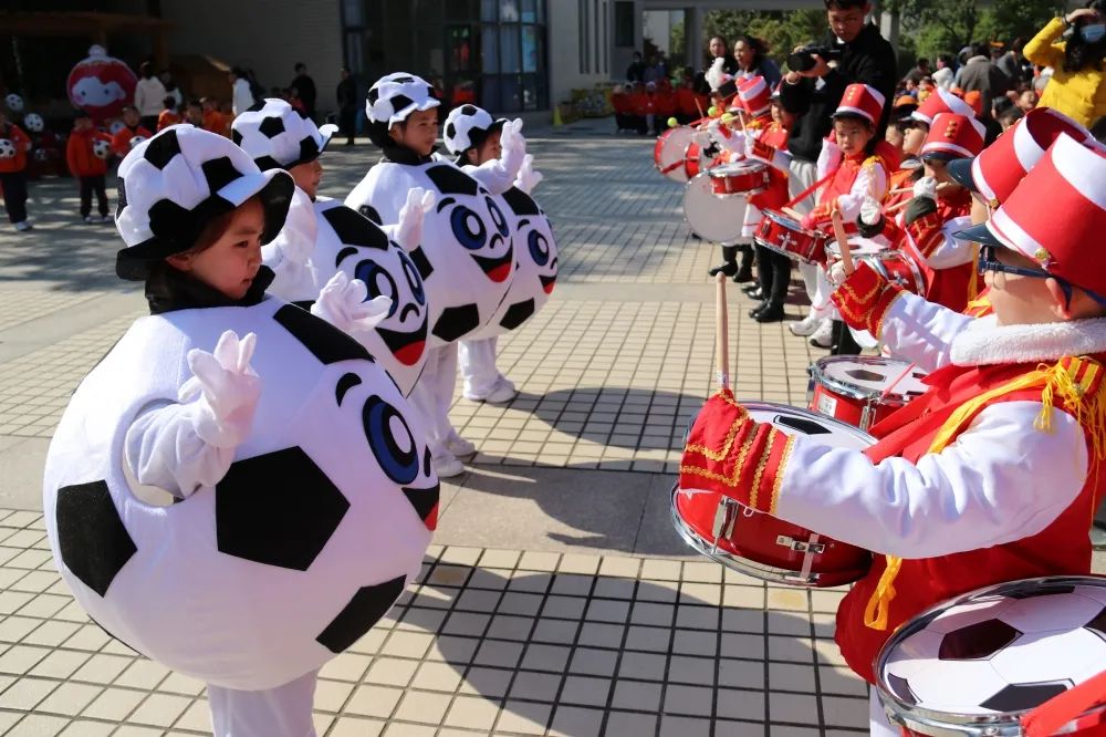 足球嘉年华暨六一活动,幼儿园足球嘉年华开幕