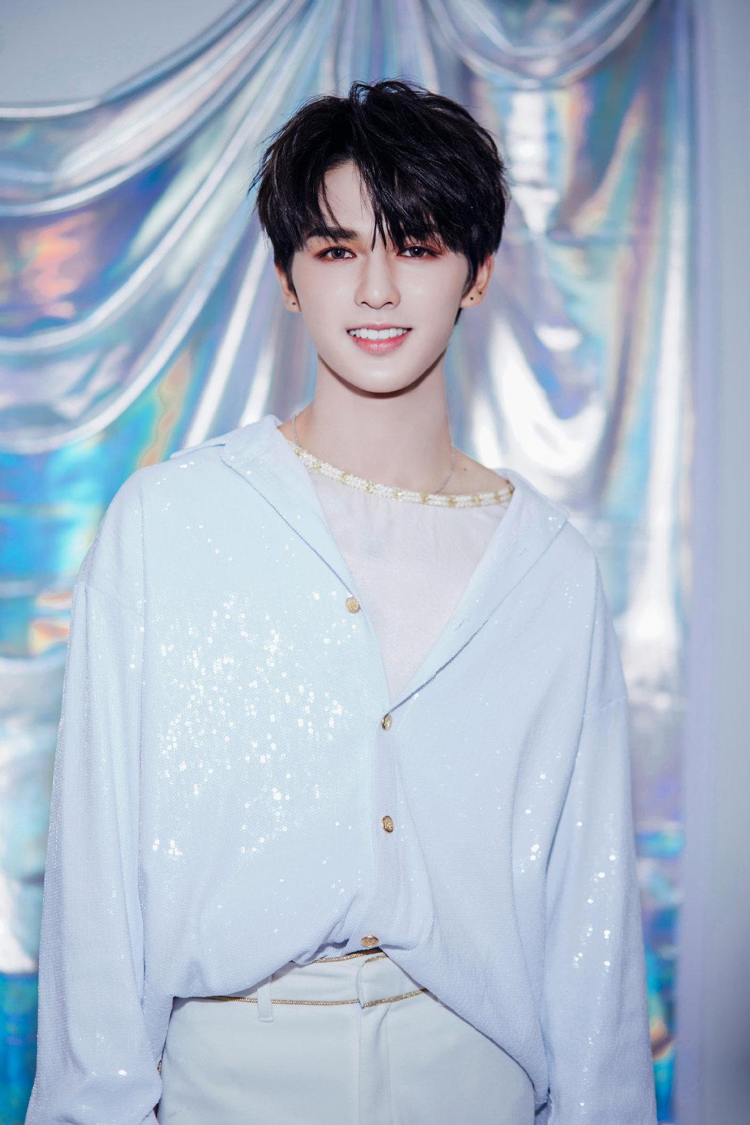 乐华七子next舞台letmebeyourfire,乐华七子next参加浙江卫视领跑