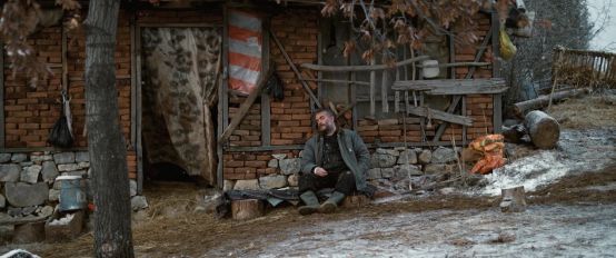 导演拒绝删减任何镜头！片长3小时，生生扯下了理想主义的遮羞布