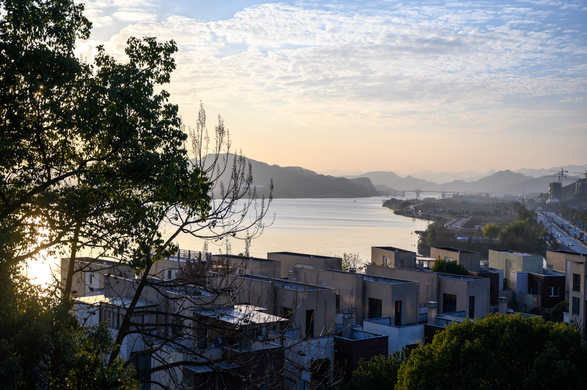 建德民宿网红风景超美,新安江畔古村民宿