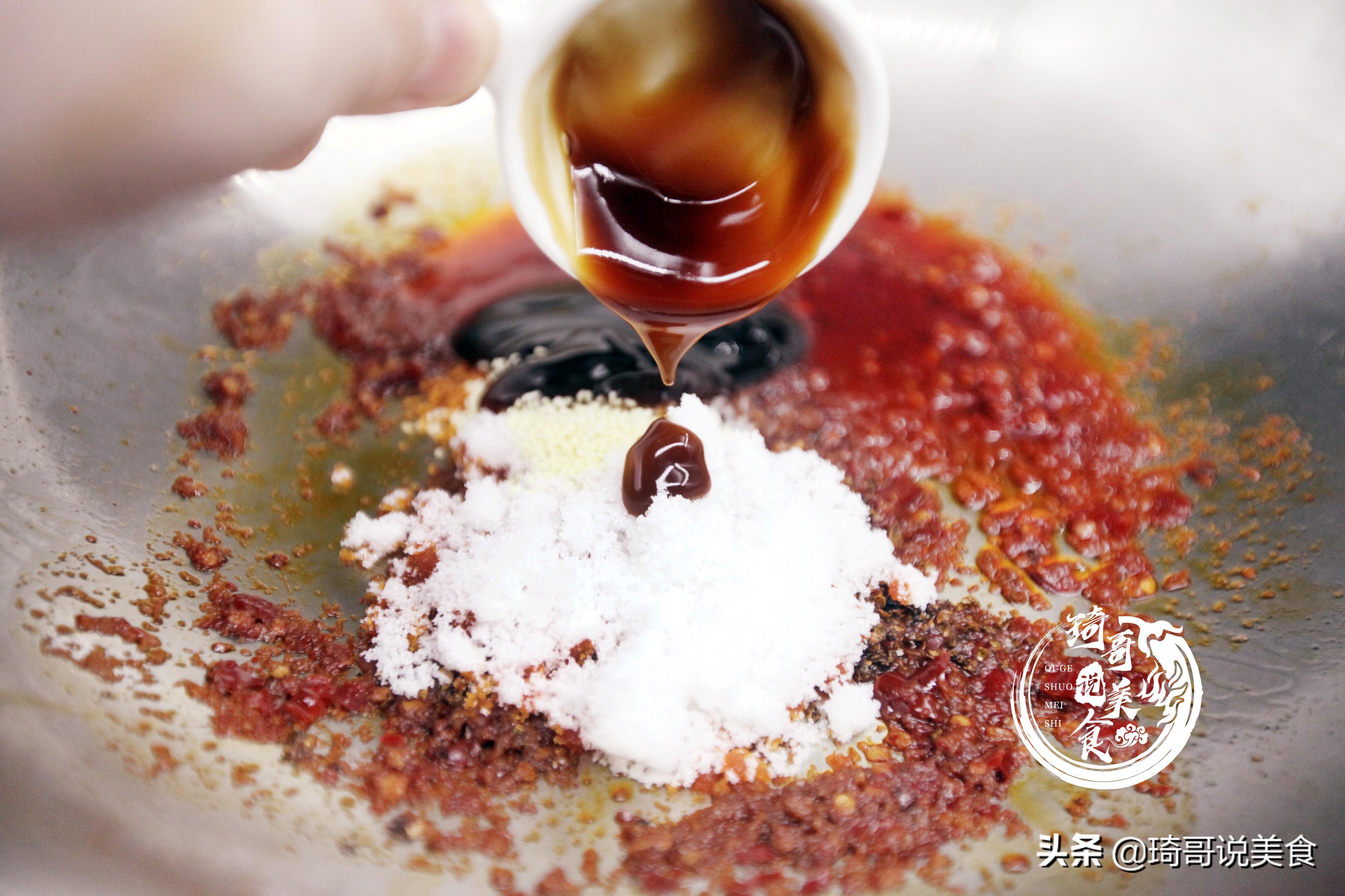 快手上那些馋死人的麻辣海鲜咋做的？原来这么简单，你在家轻松做