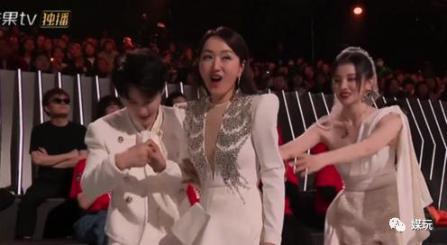 杨钰莹点评遭遇回怼,杨钰莹乘风破浪高情商发言