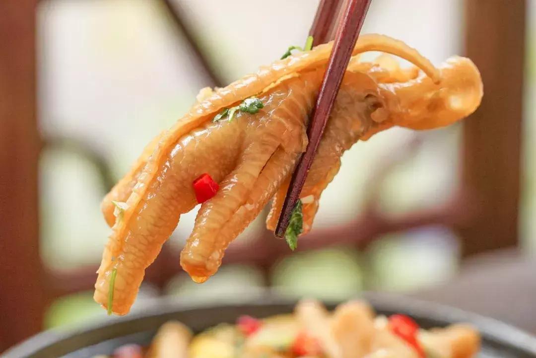 最简单的酸辣无骨凤爪做法,酸辣无骨凤爪最正宗的做法