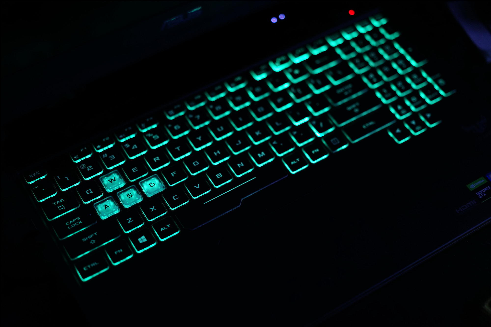 游戏笔记本推荐华硕飞行堡垒7代,华硕飞行堡垒7金属电竞版评测