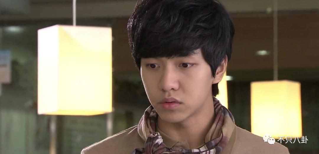 新恋情曝光后，李昇基却遭全网吐槽“疯了才会找这样的女友”...