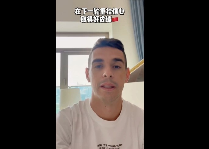 李铁感谢队员0比2落后没放弃,李铁赛后发言大家作何评价