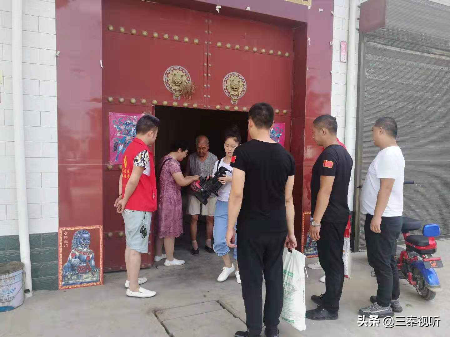 大荔县八一慰问退役军人,慰问退伍老兵并与他们共进午餐