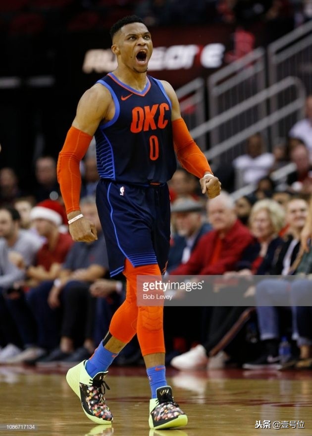 2018年圣诞大战詹姆斯穿的球鞋,2018年都有哪些经典球鞋