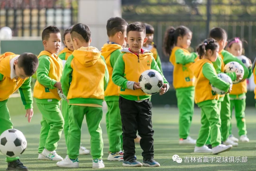 2019长春市娃娃足球嘉年华系列活动在经开区亚泰幼儿园成功举办