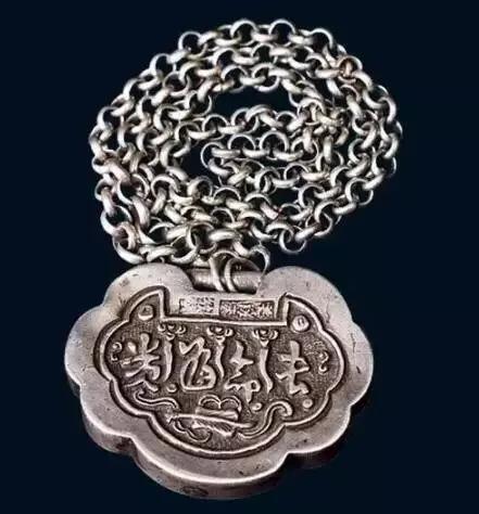 长命锁图片大全古代,古人颈饰长命锁