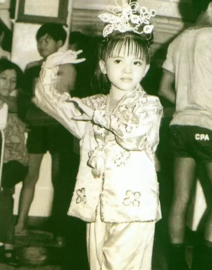 梅艳芳百变天后的陨落及未解之谜,梅艳芳百变天后的生活