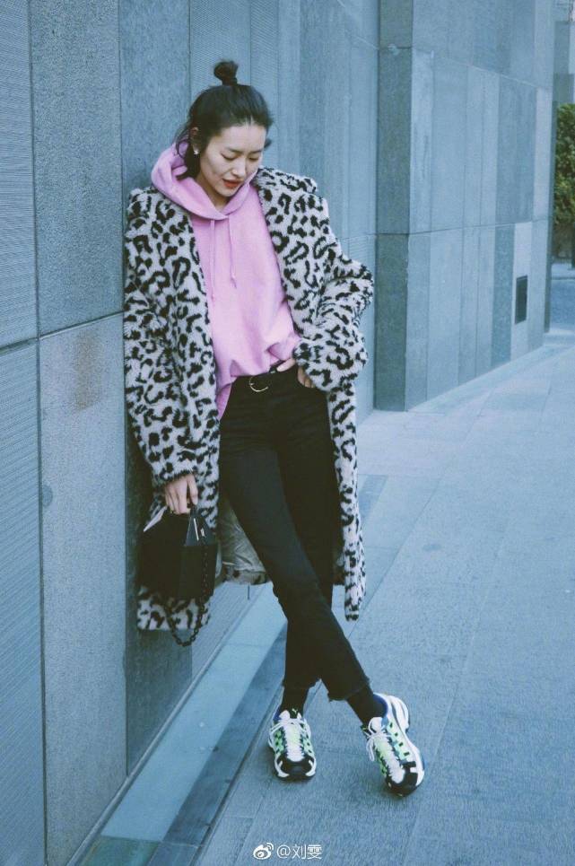 17岁闯北京，被国人吐槽丑的刘雯为啥成国际名模，年入千万