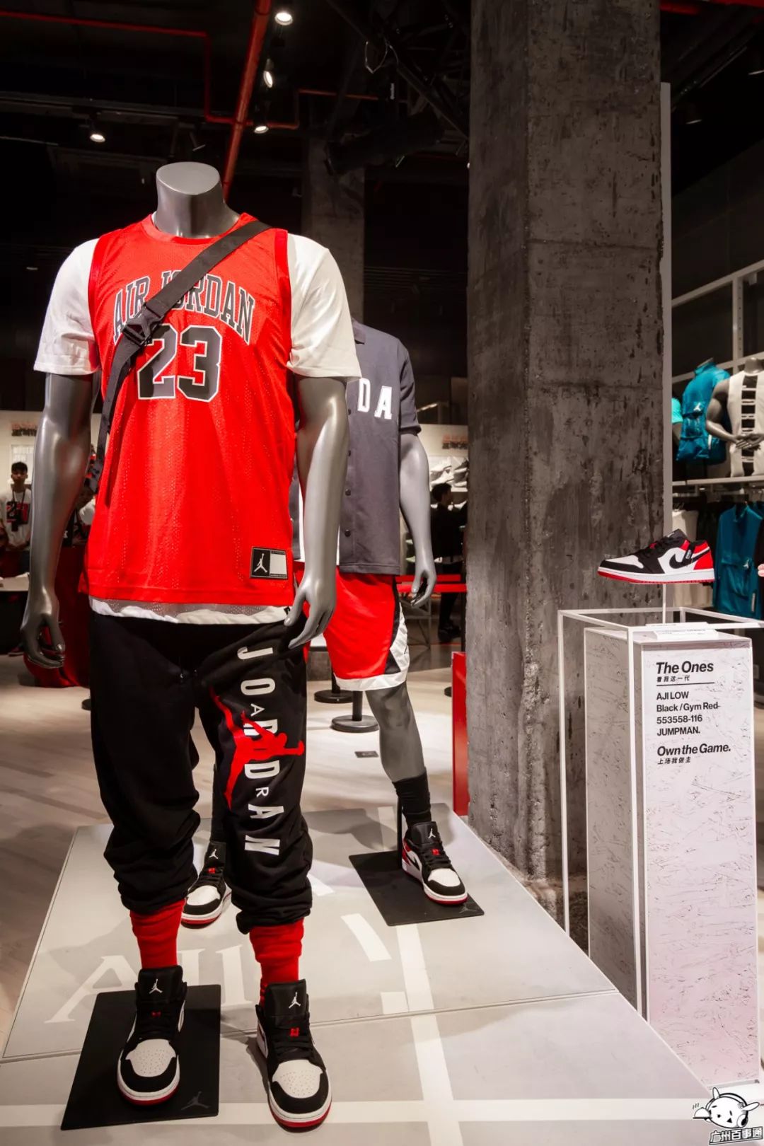 广州最大的AJ旗舰店来了！独栋双层，还有24款限量球鞋...