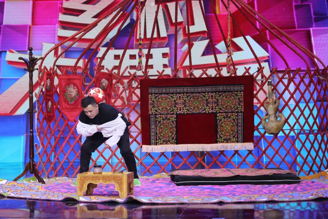 文安VS特克斯｜少年展示传承600余年的高杆绝技，每一个动作都令人心惊胆颤