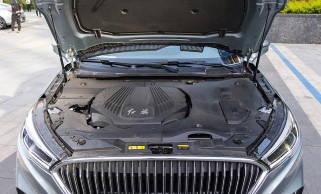 迪拜红旗h5出租车,全新红旗h5国外街头