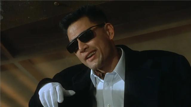 1985年，一部《少林寺》跟风作品，男主默默无闻，大反派红得发紫