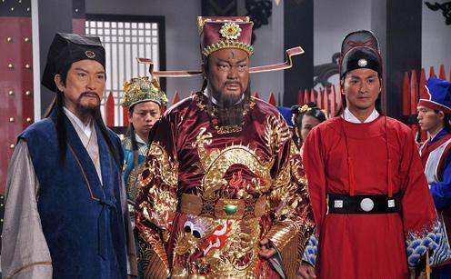 展昭何家劲放弃天价的演艺事业,帅气的展昭何家劲61岁