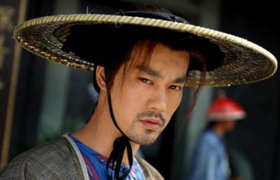 民用小飞机女驾驶员,战斗机女飞行员驾驶飞机视频