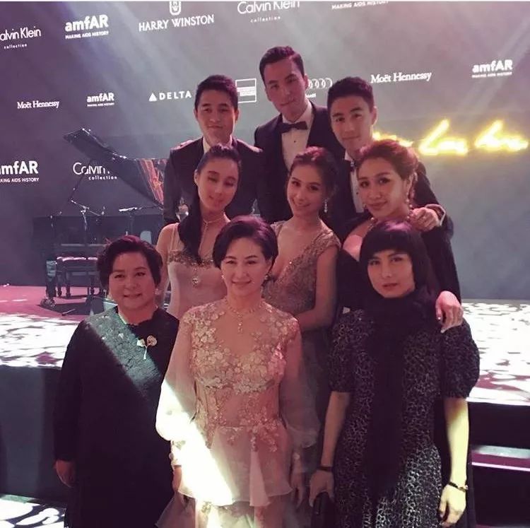 窦骁是何超莲第几个男朋友,窦骁将女友何超莲宠出新高度