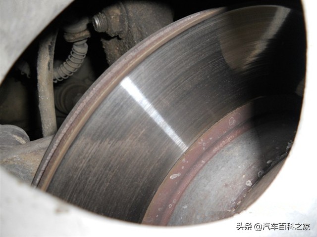 刹车有异响需要更换什么,摩托车换了刹车片刹车时有异响