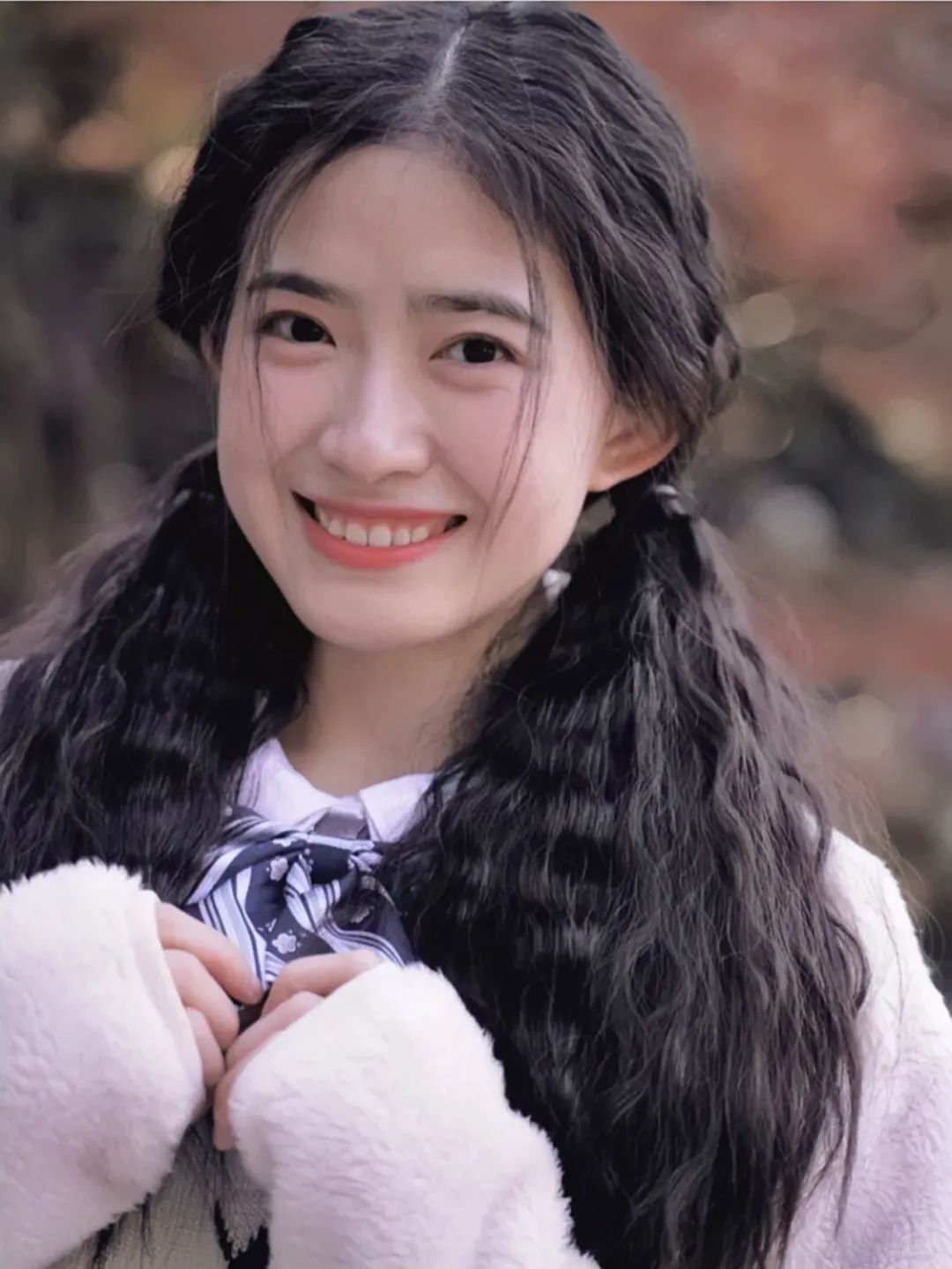 短发烫发2021流行发型40-50岁,2021年显脸小最流行的发型