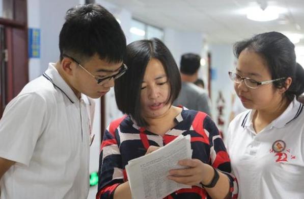 教师评职称改革最新信息,教龄满30年可以直接晋升职称吗