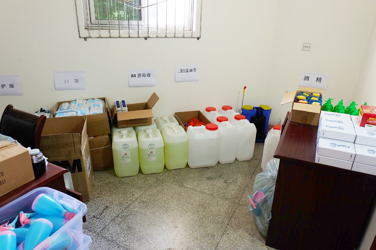 巴中市第四中学西华山春游,春游高一