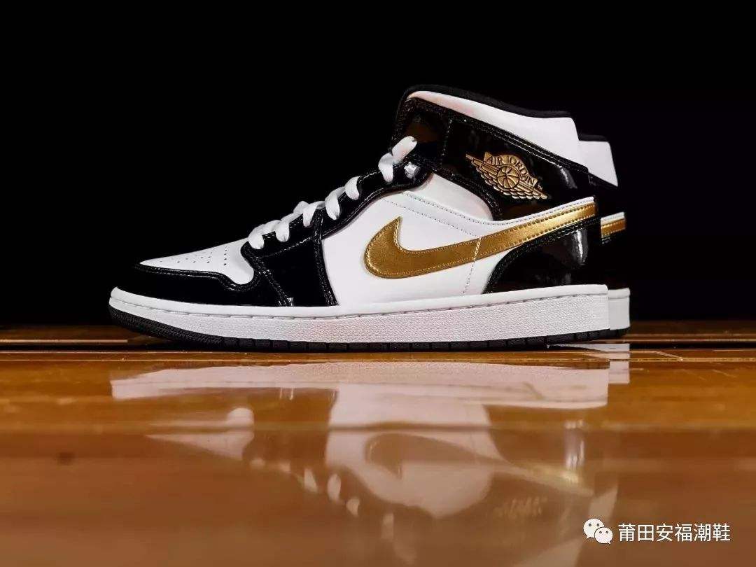 好巧你也穿的这双鞋呀！盘点出去就会看到的鞋系列