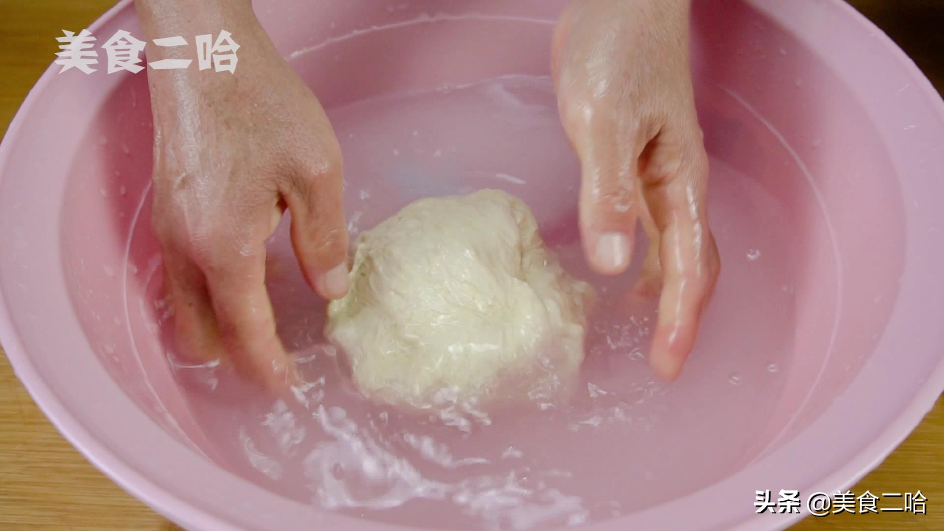 家里做凉皮蒸的都是开裂的啥原因,凉皮为什么老开裂还很粘不劲道