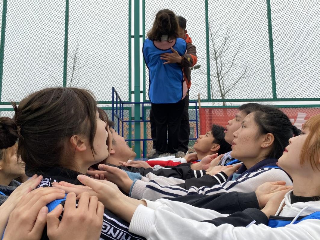 素质拓展体验课,夏令营素质拓展课