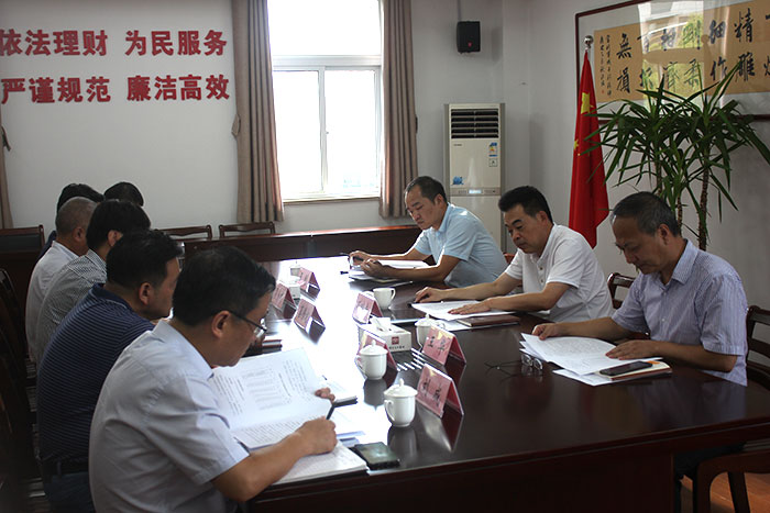 孔晓宏到市自然资源和规划局、市财政局调研