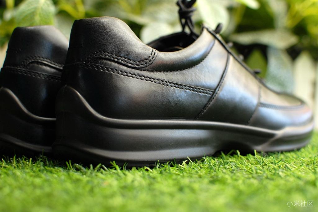 小米有品七面上新：一体成型运动缓震皮鞋，演绎鞋业的跨界之风！