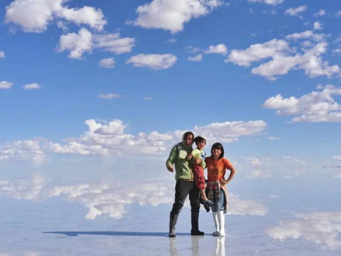 他叫辛巴，不是狮子王，8岁穿越12国：最好的教育，永远在路上