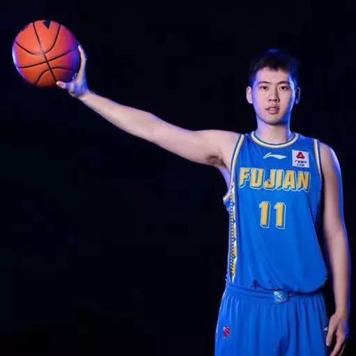 广东男篮最新消息陈国豪,广东男篮最新12人队员名单