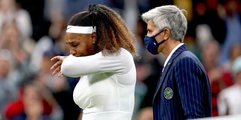 德约美网被退赛,德约摔倒击球