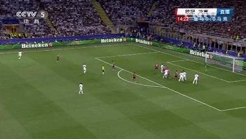 马德里的蓝天,致足球经典