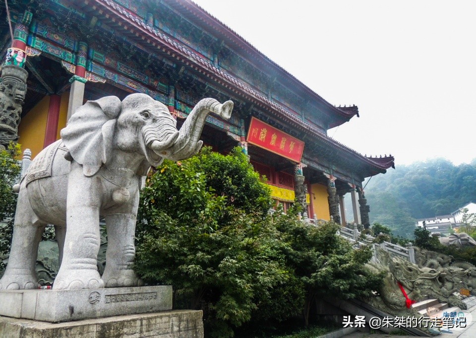 安徽黄山有哪些景点和攻略,安徽比黄山好玩的山有哪些呢