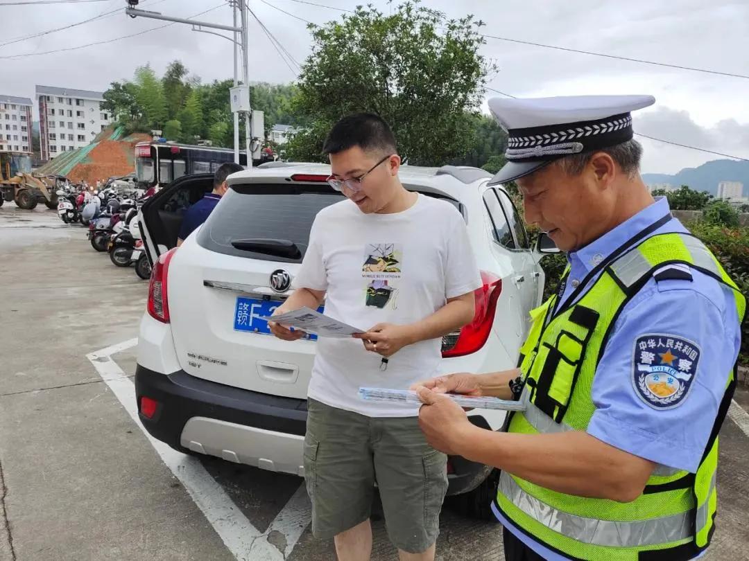 护航高考我们都是答卷人,护航高考第一天在追梦的路上