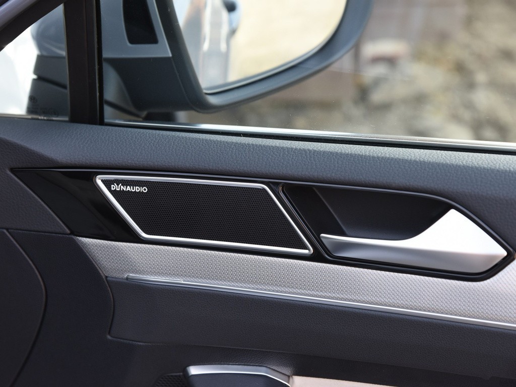 迈腾2.0t加速测试,迈腾2.0T百公里加速多少秒