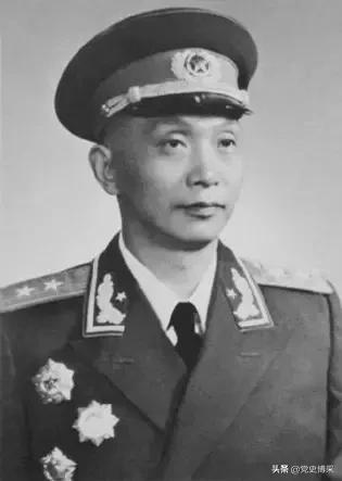 资历很老的开国中将，因解救毛*东泽**而被称为救驾将军，一次战斗失利竟被判刑一年半