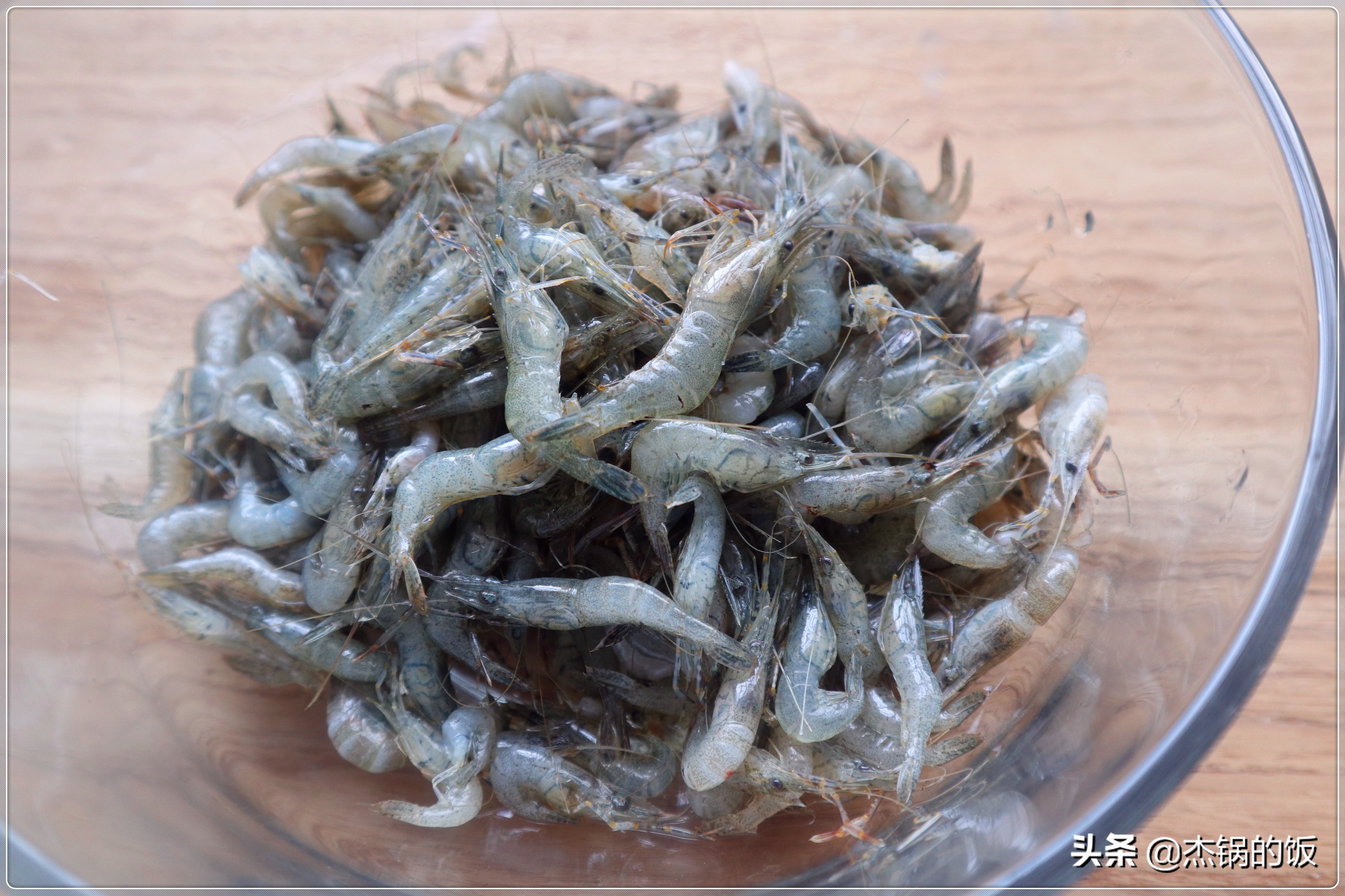 重庆韭菜炒河虾的正确做法,韭菜炒河虾这个组合你一定没见过