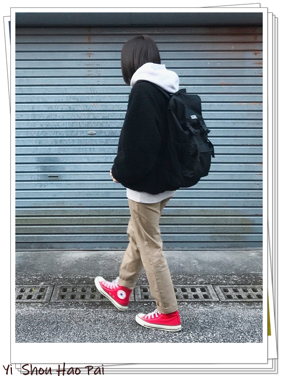 优衣库卫衣穿搭女2020,优衣库keithharingtokyo连帽卫衣