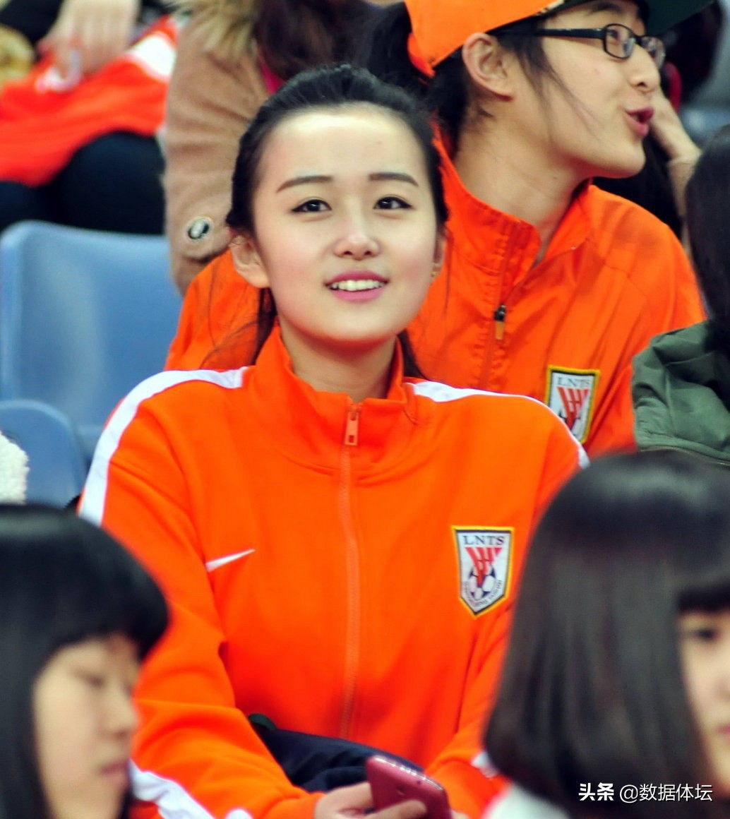 中超哪支球队的女球迷最漂亮,中超女球迷惊艳全场